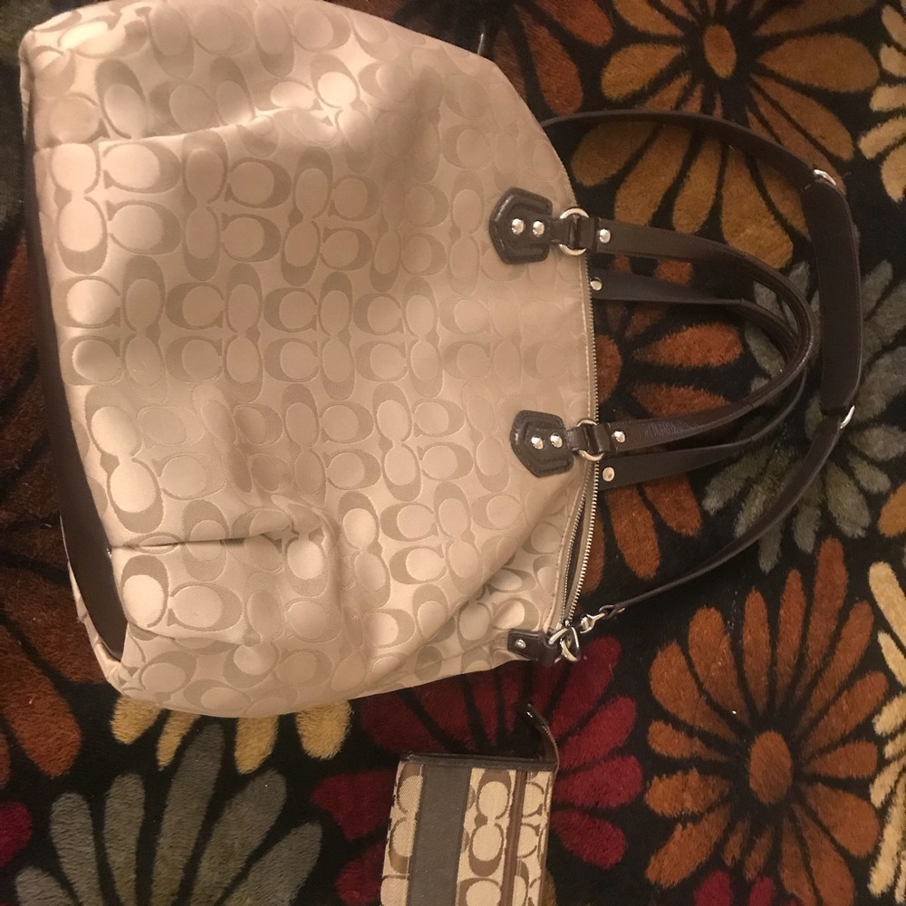 Coach purse and wallet